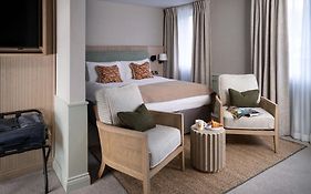 North Lakes Hotel And Spa